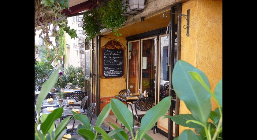 Restaurant Chat Plume Villeneuve Loubet