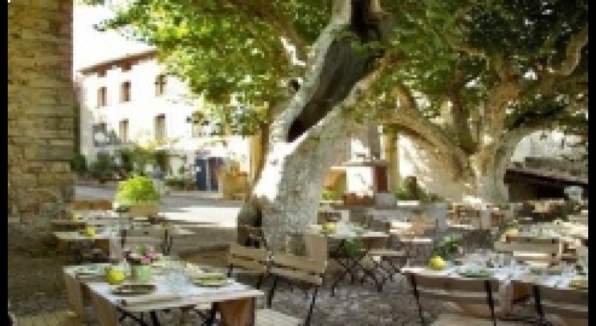 Hôtel-restaurant Des 2 Rocs  Seillans