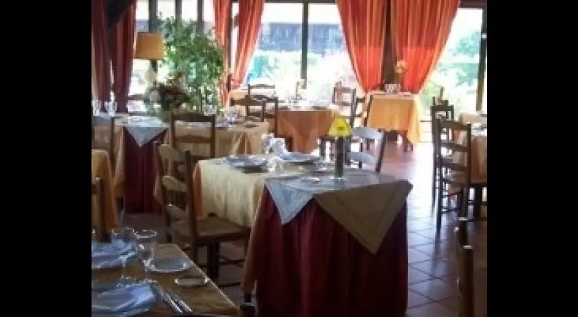 Restaurant Le Relais Des Cinq Châteaux Vézac
