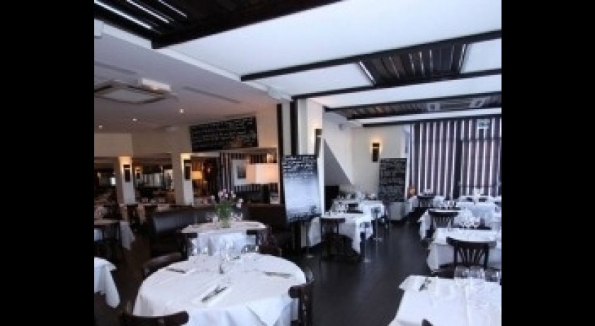 Café De La Plage Restaurant Chez Pierre Arcachon