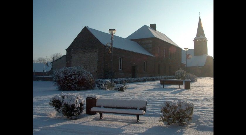 La Taverne D'chés Troés Piots Coéchons Woignarue