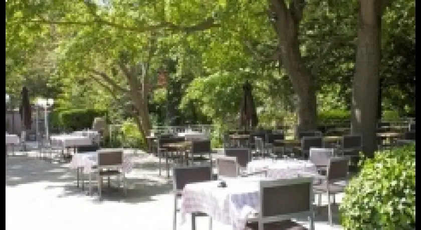 Hôtel-restaurant Du Parc Gémenos