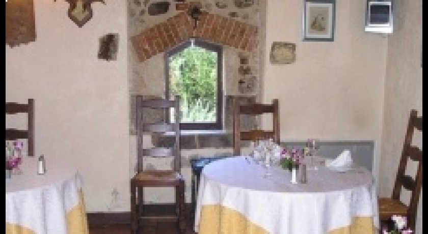 Auberge Saint Paul La Fresnaye-sur-chédouet