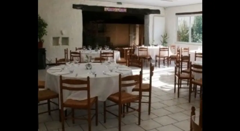 Restaurant L'hostellerie Du Port D'aiript Romans
