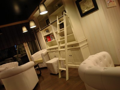 salon-lounge-39233.jpg