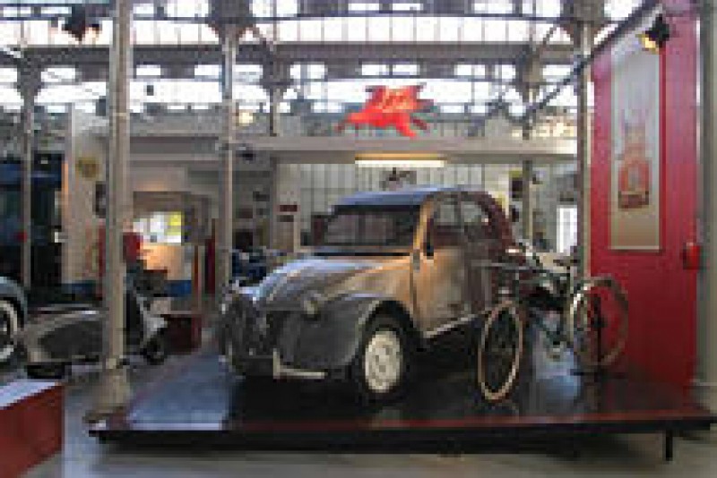Musée De L'auto, De La Moto Et Du Vélo Châtellerault