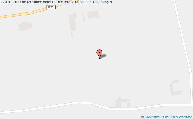 Croix de fer située dans le cimetière