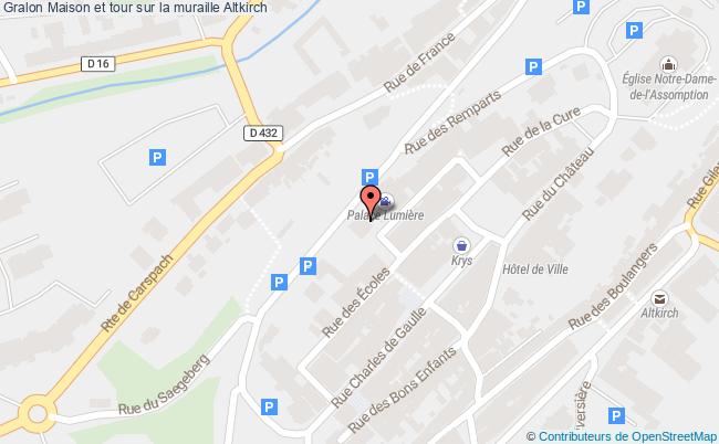 Maison et tour sur la muraille