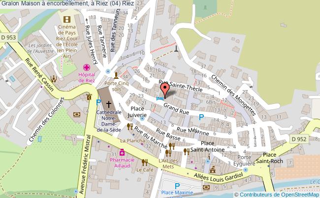 Maison à Encorbellement, à Riez (04) 