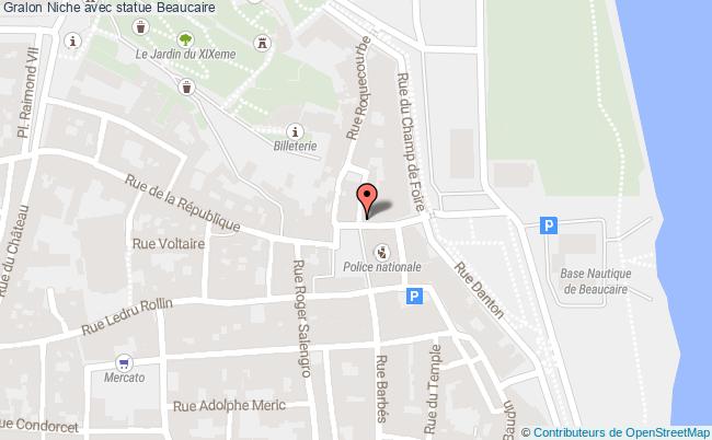 Niche Avec Statue  Beaucaire