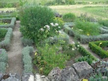 Jardin De La Commanderie De Sallebruneau  Frontenac