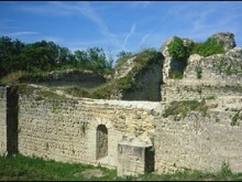 Vestige Du Chateau D'ivry La Bataille  Ivry-la-bataille