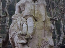 Monument à Martin Bidoure