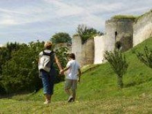 Les Vestiges Du Chateau De Coucy  Coucy-le-château-auffrique