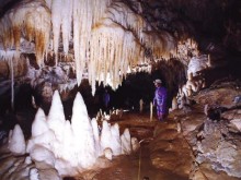 Grotte De L'aguzou  Mijanès