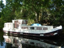 Location De Penichettes Sur Le Canal Du Midi.  Lattes