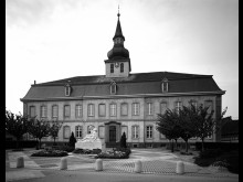 Ancien Château De Brumath Devenu Temple  