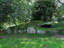 Le Dolmen De Ty Ar Boudiged à Brennilis 