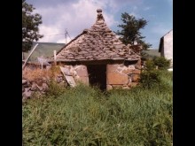 L'Oratoire du Sartre, à Cheylade, dans le Cantal