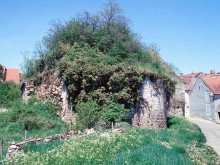 Anciens Remparts Et Fortifications De Champlitte 