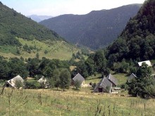 Granges foraines de Lurgues, puis résidences secondaires à Aulon (65)