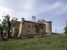 Maison Forte Du Ruissas à Colombier Le Vieux (07)  Colombier-le-vieux