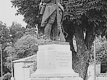 Monument aux Morts Monument Commémoratif de la Guerre de 1914, 1918 à Ars (16)