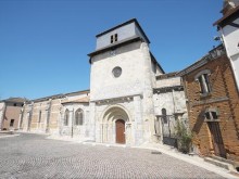 Collégiale Saint Vincent Et Son Tableau "le Christ En Croix" De Rembrandt  Le Mas-d'agenais