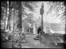 Chapelle De La Croix  Loqueffret