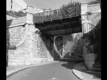 Pont ; Escalier Indépendant.  Hyeres-les-palmiers