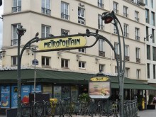 Métropolitain, Station Cadet  Paris