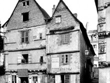 Maison dite des Trois-Piliers et maison voisine, à l'angle des deux rues