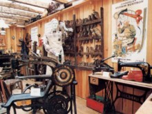 Musee Des Metiers De La Chaussure  Saint-andré-de-la-marche