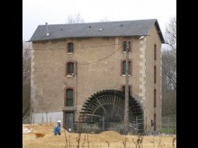 Moulin à blé, puis minoterie Saint-Paul, actuellement local associatif