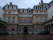 Hôtel Dit Du Gouverneur Militaire De Lyon, Ancien Hôtel Particulier Des Barons Vitta 