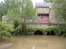 Moulin à Blé De Caulnes, Puis Moulin à Blé Et à Tan De Saint Pern Couëllan, Puis Barbé, Puis Tannerie-mégisserie Roupp, Actuellement Maison 