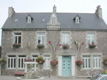 Ancienne Mairie Et Bureau De Poste De Plouézec, Actuellement Mairie De Plouézec 