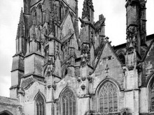 Eglise Saint-Pierre, ancienne cathédrale, et son cloître