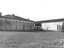 Ferme ; Puis Distillerie D'eaux-de-vie De Cognac Bégouin ; Actuellement Centre Sportif  Champagnac