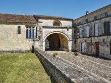 Ancien Hôpital Des Pèlerins  Pons