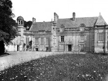 Château et ses dépendances