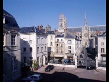 Prieuré Notre-Dame de Bonne-Nouvelle, actuellement préfecture de la région Centre et du Loiret