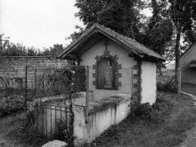 Fontaine De Dévotion Saint Aignan  Lorcy
