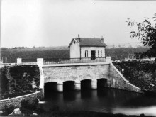 Pont Canal Sur La Trézée (canal Latéral à La Loire)  Briare