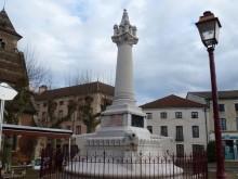 Monument Dit De La Délibération, Commémoratif De La "belle Défense" Fin Octobre 1636  Saint-jean-de-losne