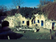 Les Maisons Troglodytes  Forges