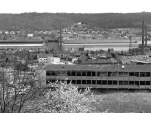 laminoir (moulin à plomb) de la Manufacture Royale de Plomb laminé, puis société Laveissière, puis société Industrielle et Commerciale des Métaux, puis usine métallurgique (usine de tubes d'acier sans