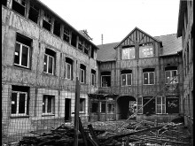 Filature Et Tissage De Laine, Fabrique Brutus Javal, Actuellement Immeuble à Appartements  Elbeuf