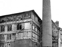 Tissage De Laine Petou, Puis Filature, Tissage De Laine Et Usine D'apprêt Des étoffes Petou, Puis E. Bellest, Puis Bellest Clarenson Et Lebret S. A., Puis Barbedienne Et Cie, Actuellement Immeuble à A  Elbeuf