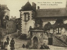 Chapelle-fontaine du 15e siècle, dite La Grand Font, ou fontaine Sainte-Radegonde